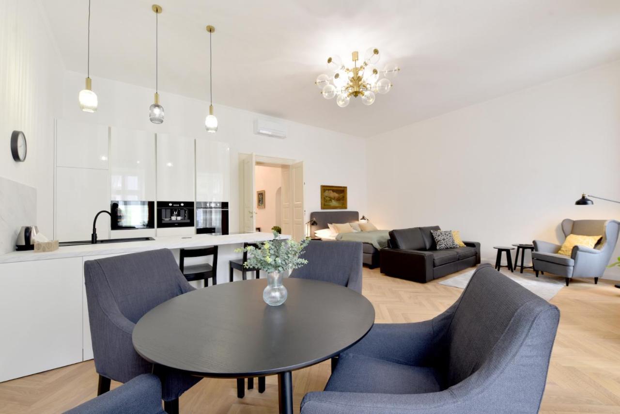 Apartman S Balkonom Trenčín Dış mekan fotoğraf