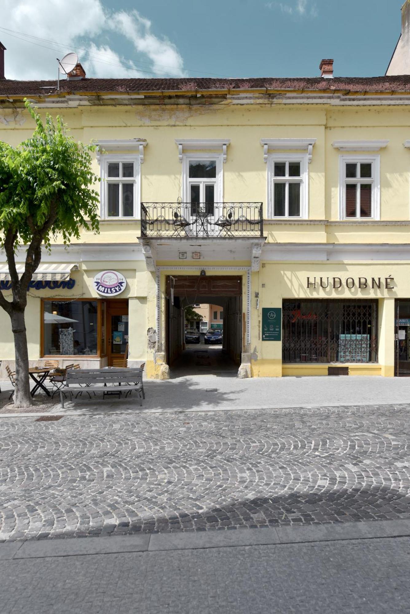 Apartman S Balkonom Trenčín Dış mekan fotoğraf